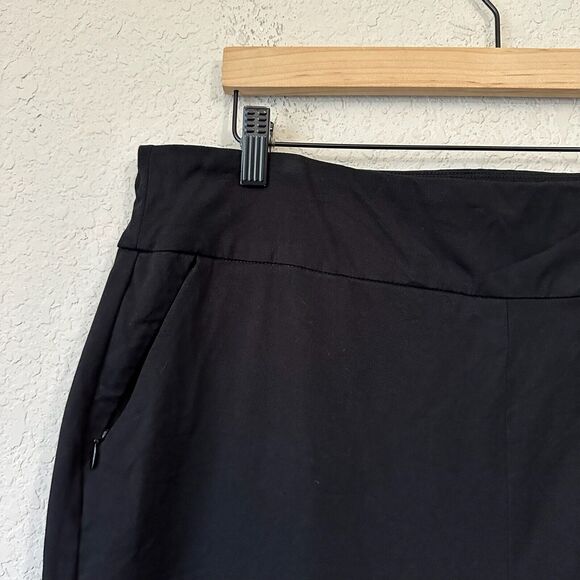 SOFT SURROUNDINGS Flat Front Slim Fit Pull-On Pants Stretch in Black - Picture 3 of 12